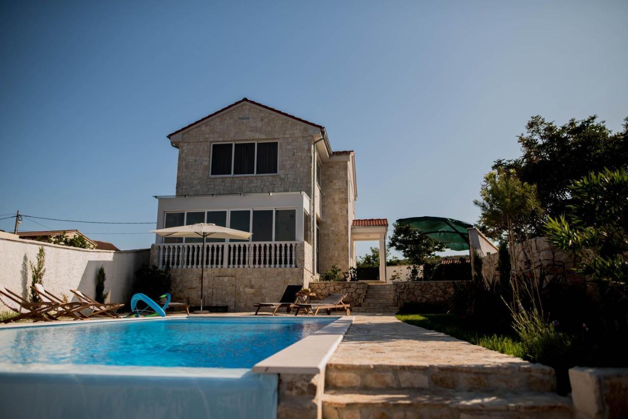 La Familia, Zadar, Vinjerac Villa Kültér fotó